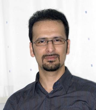 KRITISK TIL VALG: Hjerneforsker og norsk-iraner Mahmood Amiry-Moghaddam mener at sommerens valg i Iran ikke betyr stort: De som sitter med all makt i Iran blir aldri valgt av folket uansett. Foto: privat