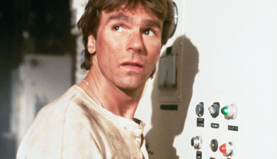 MANNEN SOM KAN ALT:  MacGyver, spilt av Richard Dean Anderson, skal gjenoppst� p� film. Her trolig igang med noe teknisk ingen andre enn han selv forst�r.