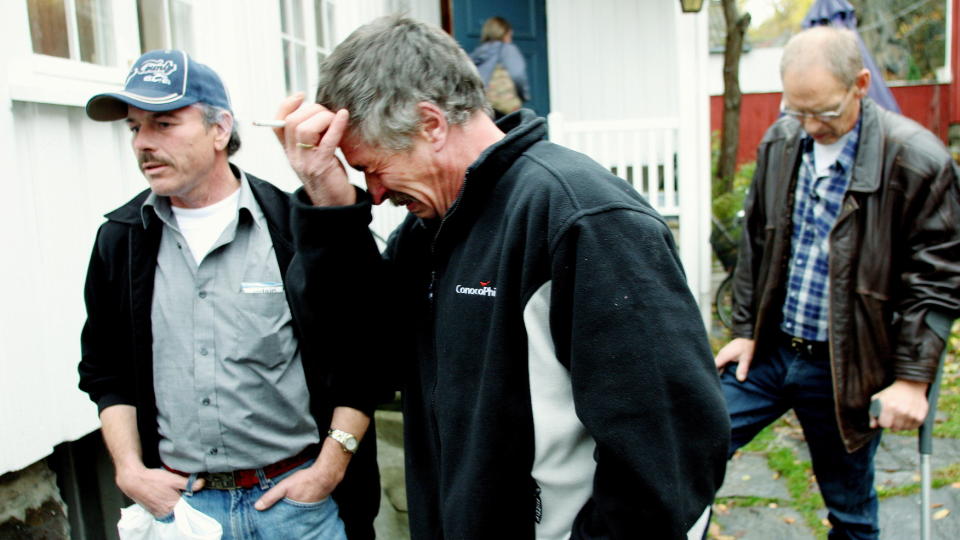 YRKESSYKE: De tidligere oljearbeiderne Jan Terje Biktj�rn (t.v), Harald Kristensen og Viggo Hortmann har f�tt merke hvor vanskelig det er � n� fram med krav om erstatning p� grunn av yrkessykdom. Foto: Jan Dahl