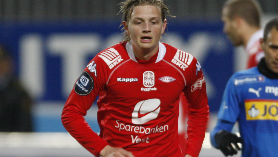 LOVER SKJERPING: Erik Huseklepp lover trener Steinar Nilsen og alle andre at han skal jobbe med � bruke kroppsspr�ket mer positivt enn han gjorde under kampen mot Sandefjord mandag.Foto: H�kon Mosvold Larsen, Scanpix
