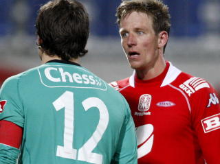 ALVORSPRAT: Keeper H�kon Opdal og Jan Gunnar Solli etter kampen.Foto: H�kon Mosvold Larsen, Scanpix