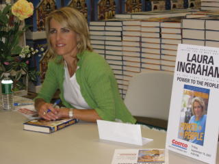 KRANGLER MED MCCAIN: Laura Ingraham. Foto: Wikimedia Commons