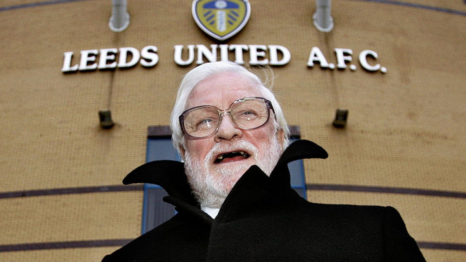 VIL STYRKE TROPPEN: Ken Bates vil kompenseres for tapene Leeds fikk da Sheffield United rykket end fra Premier League, n� som United har f�tt kompensasjon.Foto: REUTERS/Ian Hodgson