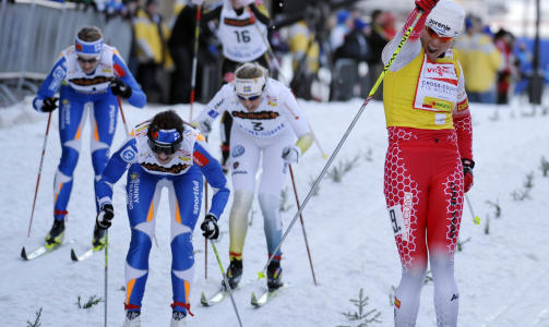 VERDENS BESTE: Slovenske Petra Majdic imponerte igjen. Selv etter at hun falt i kvartfinalen tok hun seg videre. I finalen kom Aino-Kaisa Saarinen og  Anna Olsson n�rmest. Foto: Bertil Ericson/Scanpix