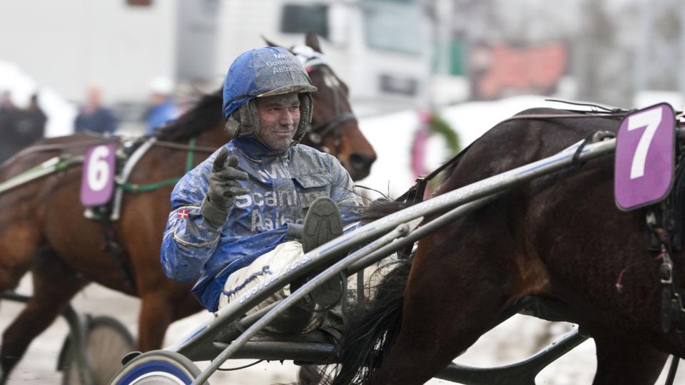 EN BLID DANSKE. Bo Westerg�rd tar turen til Forus for � gi norske hester juling igjen under V75-omgangen l�rdag. Foto: HESTEGUIDEN.COM.