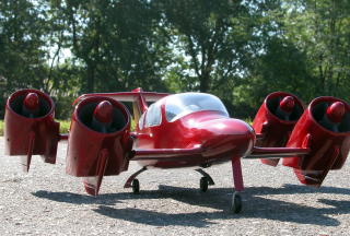 LUFTSLOTT M400 Skycar skulle revolusjonere bilindustrien og v�r verden. Men s� ble det stille. Selv ikke salg av den ubrukelige prototypen p� eBay var en suksess. Foto: REUTERS/Moller International/SCANPIX