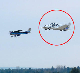 EN KR�KE: Den er vel alt annet en pen, men bildet er i allefall ekte, og viser en flygende bil. Foto: Terrafugia