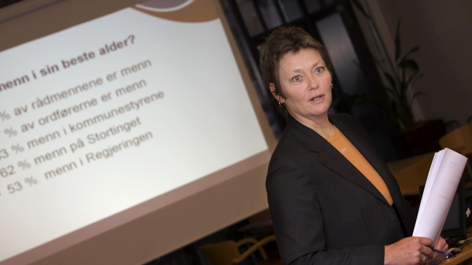 - BRYTER LOVEN: Likestillings- og diskrimineringsombud Beate Gang�s er kritisk til at langt flere menn enn kvinner f�r godkjent yrkessykdom.
Foto: Terje Bendiksby / SCANPIX