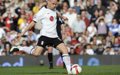 BRENNSIKKER: Danny Murphy har scoret mot United fra straffemerket tidligere. Dagens fors�k var intet unntak.Foto: SCANPIX/REUTERS/Toby Melville