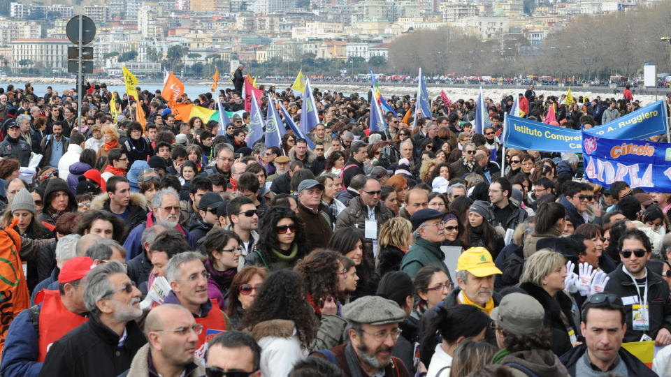 MOBILISERING: 150 000 mennesker demonstrerte mot mafiaen i Italia p� fredag. Foto: Mario Laporta/AFP/Scanpix