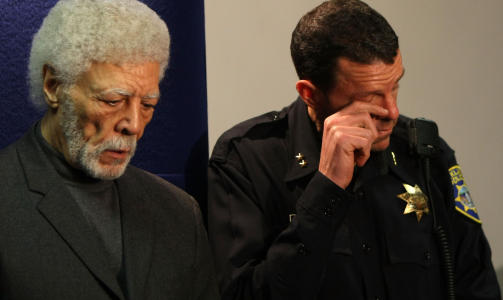 R�RT: Oaklands politisjef Chief Dave Kozicki  og ordf�rer Ron Dellums under en pressekonferanse. Foto: Justin Sullivan/Getty Images/AFP