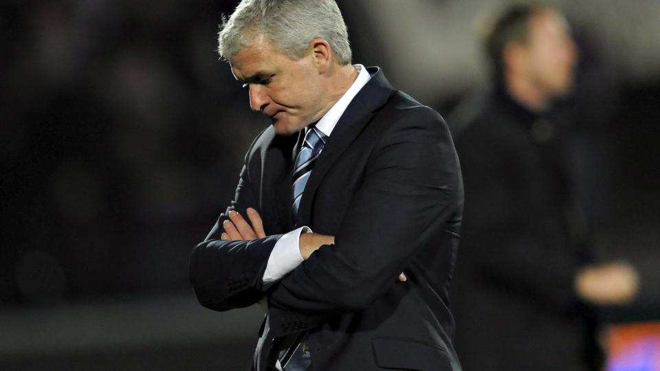 F�R FORTSETTE: Manchester City vil tilby Mark Hughes ny kontrakt, if�lge manageren selv. Foto: Claus Fisker / EPA.