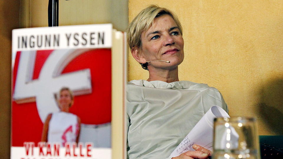 VENTET TO �R: Ingunn Yssen ventet to �r med � lansere sin bok om striden med Gerd-Liv Valla. Her fra pressekonferansen 9. mars. Foto: JACQUES HVISTENDAHL