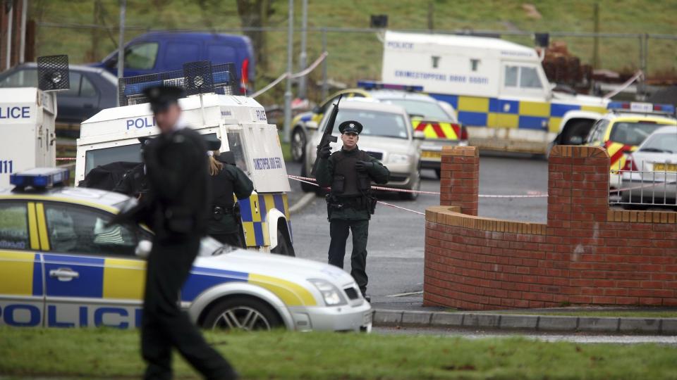 IRA-UTBRYTER-DRAP: �stedet hvor politimannen Stephen Carroll ble skutt og drept 9. mars. En 17-�ring er n� siktet for drapet. Foto: Scanpix/REUTERS/Cathal McNaughton/Scanpix
