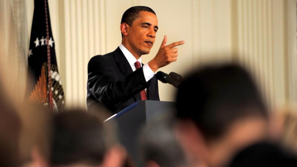 OPTIMISTISK... men Barack Obama tror det vil ta lang tid � komme seg ut av den �konomiske krisen. Foto: SCANPIX