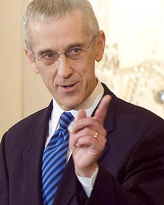 VIL KOMBINERE: Obamas klimautsending Todd Stern sier at en kombinasjon mellom vitenskapelighet og pragmatisme vil prege administrasjonens strategi i klimaforhandlingene. Foto: MATTHEW CAVANAUGH / EPA / SCANPIX