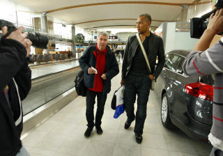VIKTIG: Mye handler om John Carew offensivt for Norge. Men landslagssjef Egil Olsen vil ha bakromsorienterte midtbanespillere som avlaster Carew i avslutningsfasen.
Foto: Erlend Aas / SCANPIX