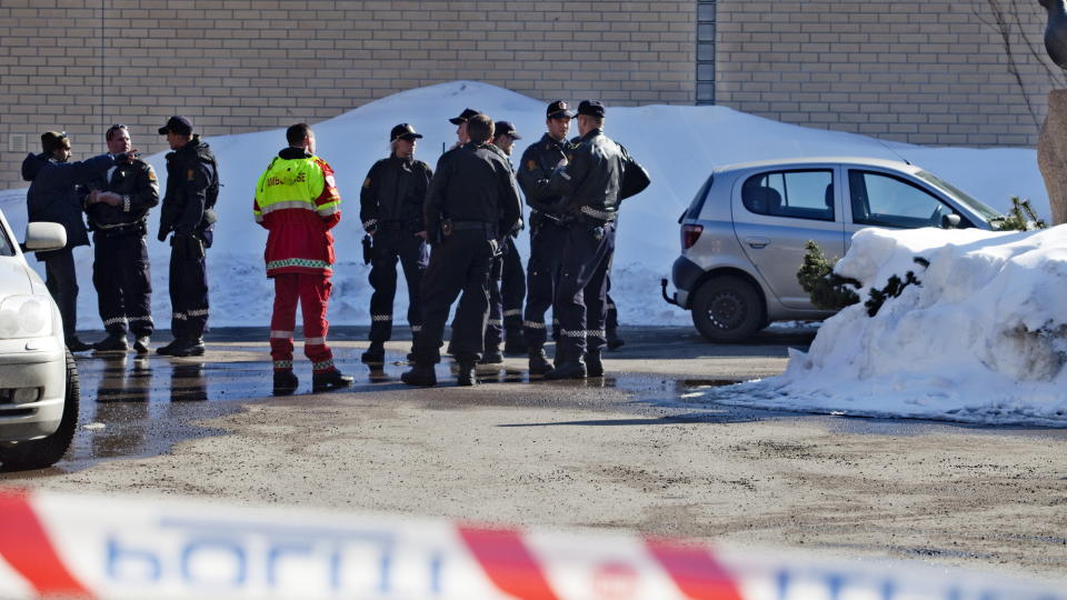 DREPT: En mann ble s�ndag ettermiddag knivdrept p� Roms�s i Oslo. En mann (26) er siktet for drapet og blir begj�rt fenglset i morgen. 
Foto: Kyrre Lien / SCANPIX
