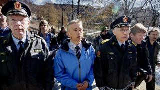 H�PER P� EN L�SNING: Storberget h�per �kte ressursser vil gj�re situasjonen bedre i politiet. Foto: BJ�RN LANGSEM