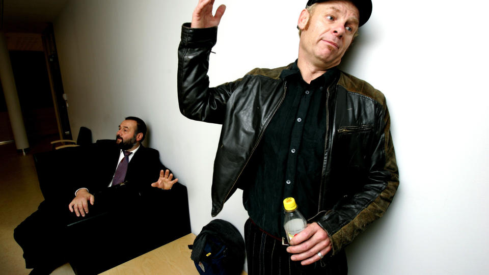 GIR SEG: Espen Thoresen (50) greide ikke det Ricky Gervais skal ha greid i England - � f� lytterne til � betale for radioprogrammer de laster ned p� nett. Foto: SCANPIX