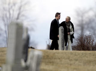 BISATT: Natasha Richardson (45) ble bisatt i St. Peter's Lithgow Episcopal Church, nord for New York City. Foto: MIKE GROLL / AP / SCANPIX