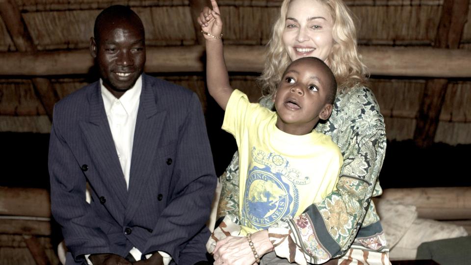 KAN F� S�STER: Madonna adopterte David Banda da han var 13 m�neder gammel. N� �nsker hun at han skal f� en s�ster. Foto:Tom Munro/AP/SCANPIX