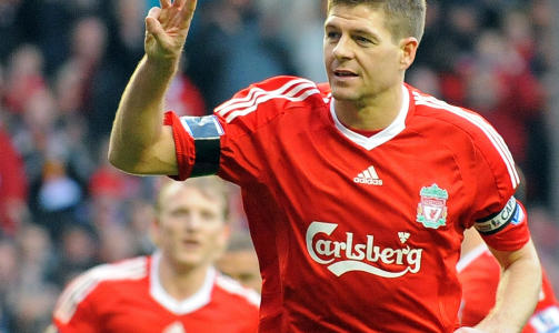 UVENTET ST�TTE? Liverpool-kaptein Steven Gerrard er kanskje ikke den man f�rst ville satset penger p� som United-sympatis�r i morgen kveld. Foto: Paul Ellis, AFP/Scanpix