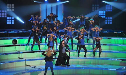 SANG HEAVY OG PIANOPOP: Team Venke framf�rte Alice Cooper og Billy Joel i sin siste Korslaget-sending. Foto: TV 2