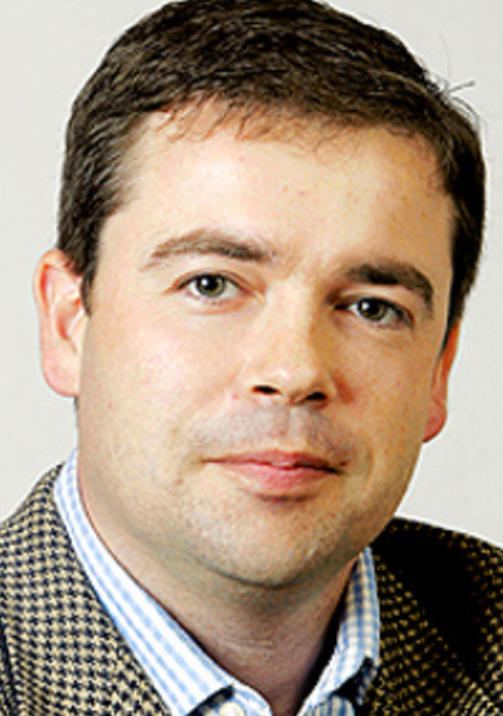 6,2 OMSTRIDTE MILLIARDER: I 2007 kj�pte staten aksjer i Aker Solutions for 4,8 milliarder kroner. Torsdag forrige uke solgte Kjell Inge R�kkes Aker ASA aksjer til Aker Solutions for 1,4 milliarder. Kritikerne mener aksjene var overpriset og selskapene gjeldstynget. R�kke er st�rste eier i begge selskapene. Foto: Bj�rn Langsem / DAGBLADET