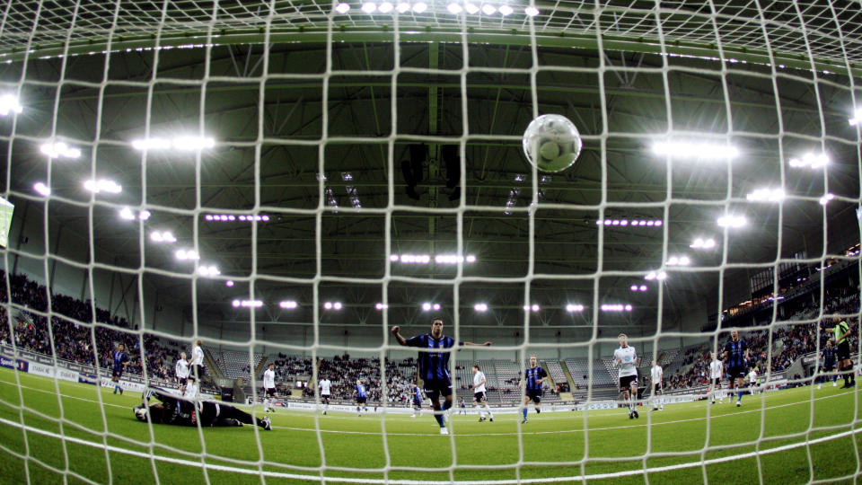 Hat trick-helt Daniel Nannskog ble den store helten med tre m�l mot Odd Grenland. Foto: Cornelius Poppe  / SCANPIX