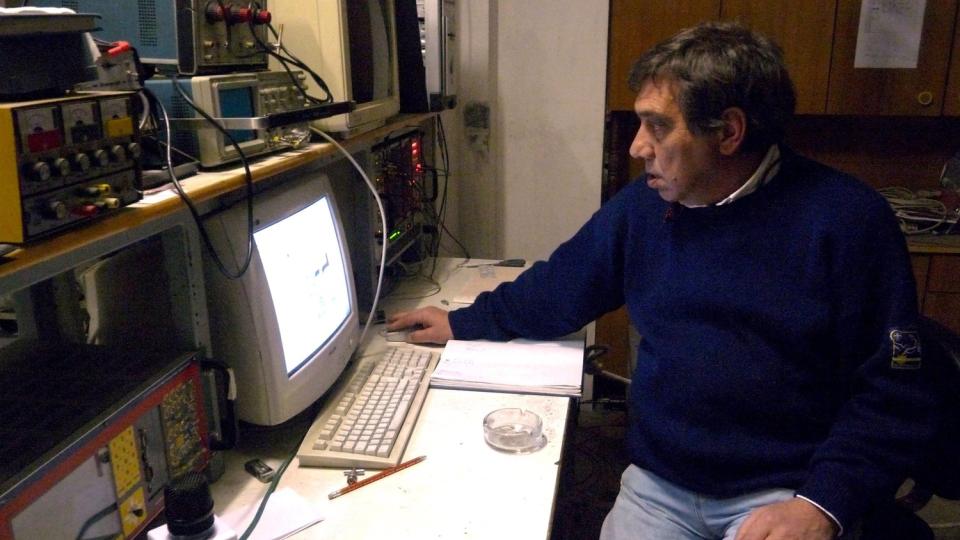 ADVARTE: Forsker Gioacchino Giampaolo Giuliani pr�vde � varsle om et jordskjelv i S�r-Italia, men ble anmeldt og bedt om � holde munn. Foto: EPA/CLAUDIO LATTANZIO