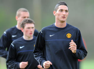 NYF�DT STJERNE: Kiko Macheda p� f�rste trening etter den store dagen. Foto: SCANPIX/AFP/PAUL ELLIS