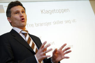 NEGATIV:- Jeg tror folk vil reagere negativt hvis tv-skjermen plutselig blir splittet, sier forbrukerombud Bj�rn Erik Thon til Dagbladet.no. Foto: SCANPIX