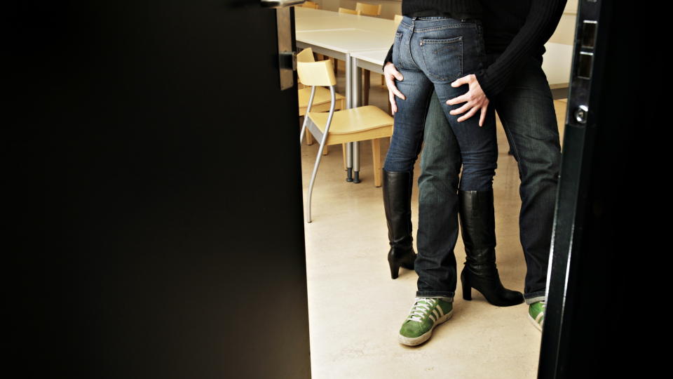 VELDIG VANLIG: Det er helt naturlig � v�re nysgjerrig p� hvordan en annen en kj�resten vil v�re i senga - og p� hvordan en annen vil oppleve deg seksuelt, mener professor og sexforsker Bente Tr�en.