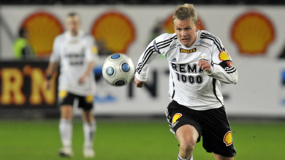 SNUDDE KAMPEN: Steffen Iversen kom inn som innbytter mot Start og var sterkt delaktig i at Rosenborg snudde kampen p� S�r Arena.Foto: Geir Otto Johansen  / SCANPIX