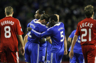 ETTERLENGTET BORTESEIER: Didier Drogba & co. hadde ikke vunnet borte i Europa siden de slo Rosenborg h�sten 2007. Foto: AP