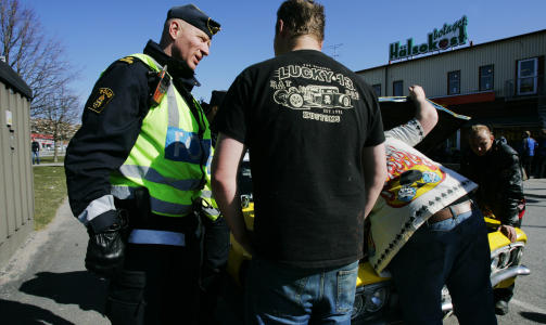 NORSK SVENSK SAMARBEID: Samarbeidet mellom norsk og svensk politi var s� vellyket i fjor at de gjentar bedriften i �r.
Foto: Erlend Aas / SCANPIX