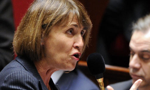 -PATETISK: Frankrikes kulturminister Christine Albanel gikk p� en smell. FOTO: SCANPIX/AFP