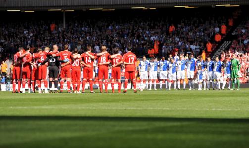ETT MINUTTS STILLHET: Onsdag er det 20 �r siden Hillsborough-tragedien, hvor 96 Liverpool-supportere ble drept. Foto: EPA