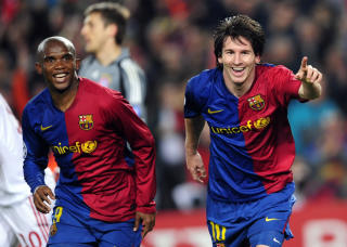 45 M�L: Samuel Eto'o og Lionel Messi har til sammen scoret 45 m�l i �rets sesong.  Foto: AP Photo/Manu Fernandez)
