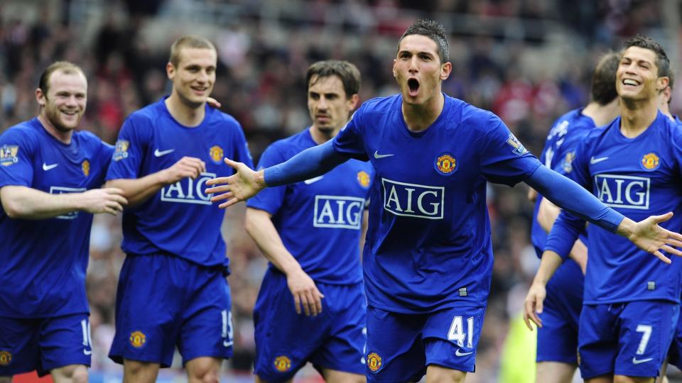 OLD TRAFFORDS NYE HELT: Det er ingen tvil om hvem som er st�rst p� Old Trafford for tida, Federico Macheda. Foto: REUTERS