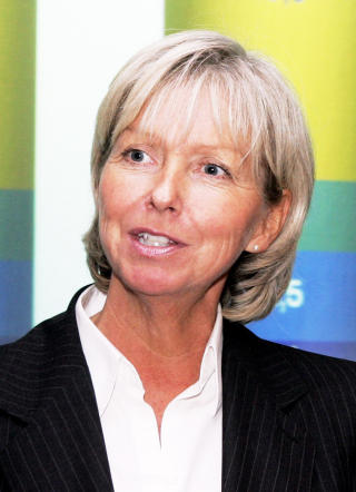 KRANGLER MED AKER: Berit Kj�ll, statens representant i styret for Aker Holding - selskapet som kontrollerer Aker Solutions - har den siste uka ligget i munnhoggeri med Aker ASA om hvem som har skylda for forvirringen som er oppst�tt rundt overdragelsen av de fem Aker-selskapene. Foto: HEIKO JUNGE/SCANPIX
