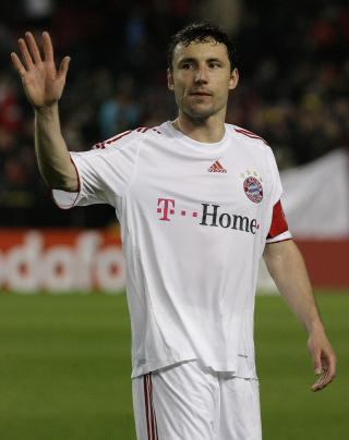 SLADREHANKEN: Mark van Bommel fortalte spansk radio hvor Ribery �nsker seg.Foto: AFP/JOSEP LAGO