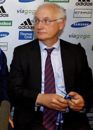 BUCK PASSER PENGA: Bruce Buck har jobben med � finne en permanent manager til Chelsea.Foto: REUTERS/Dylan Martinez