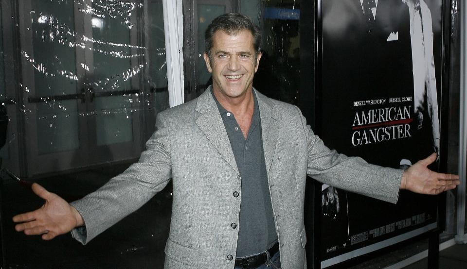 FRI OG FRANK: Mel Gibson skilles etter 28 �rs ekteskap med Robyn, som forel�pig har samme etternavn. Foto: AP/Gus Ruelas/SCANPIX