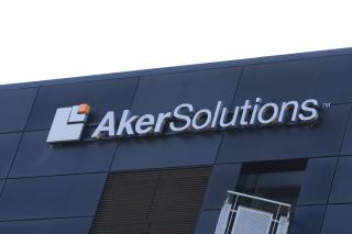 AKER:
Aker Solutions lokaler p� Lysaker. N�ringsminister S. Brustad vil vite om aksjon�ravtalen ble brutt da Kjell Inge R�kkes Aker ASA i forrige uke solgte fem selskaper til Aker Solutions.
Foto: Morten Holm / SCANPIX