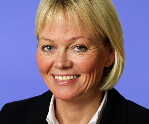 - UHOLDBART: Heidi M. Petersen pr�vde � f� en gjennomgang av transaksjonene p� et m�te i Aker Solutions-styret, men ble nedstemt. Da gikk hun i protest. Foto: NORDEA