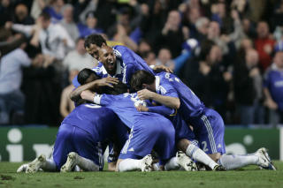 JUBLET TIL SLUTT: Chelsea nektet Liverpool et nytt mirakel. Foto: SCANPIX/AP/Lefteris Pitarakis