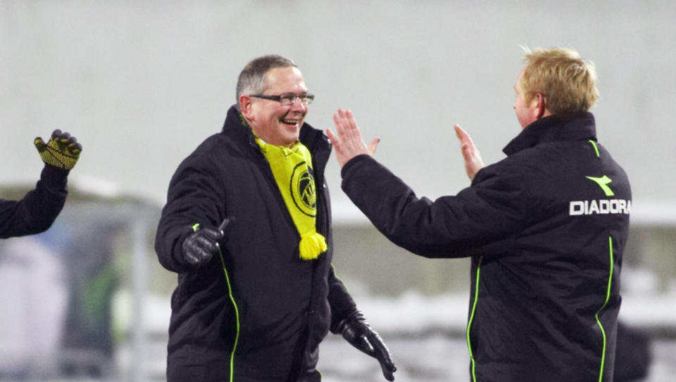 KREVER TO MILL: Tidligere Glimt-direkt�r Ernst Pedersen (venstre) mener han skal ha fem prosent av overgangssummen etter salget av s�nnen fra TIL til Blackburn i 2004. N� m�tes partene i retten.
Foto: Bj�rn Erik Rygg Lunde / SCANPIX .