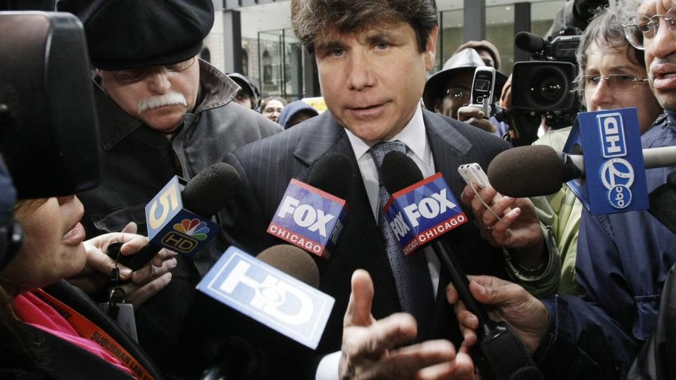BLE AVSATT SOM GUVERN�R I ILLINOIS: Rod Blagojevich er blant annet tiltalt for � ha fors�kt � selge Barack Obamas' ledige senatorsete. Foto: Scanpix